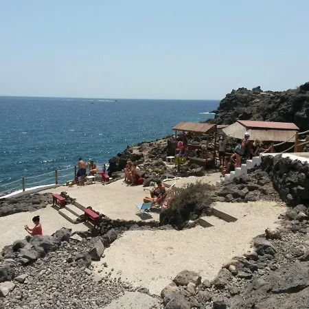 Amarilla Rocks Costa Del Silencio